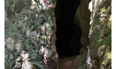 , Korzár: Obycké jaskyne