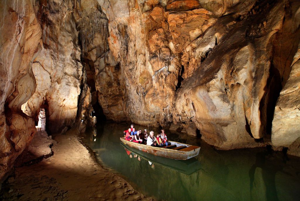 , Jaskyniari v Domici objavili kilometre nových chodieb, meria už vyše 8 kilometrov | Dromedár.sk